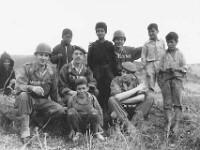 1960. Les classes sur le terrain. Meziere, Fremaux, Dortel (tennis), Demont.  P062-2 > 1960. AFN, Bellefontaine. Les classes sur le terrain. Meziere, Fremaux, Dortel (tennis), Demont Jean-François.
