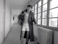 Gravelle. Jean-Pierre Humbert en tenue hybride  P068-x > 1962, Gravelle. Jean-Pierre Humbert en tenue "hybride".
